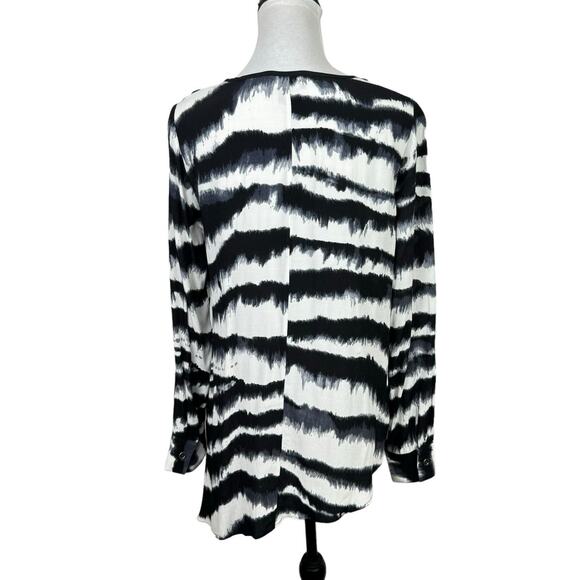 Fifteen Twenty Black & White Watercolor Print Asymmetrical Long Sleeve Blouse - Picture 2 of 10